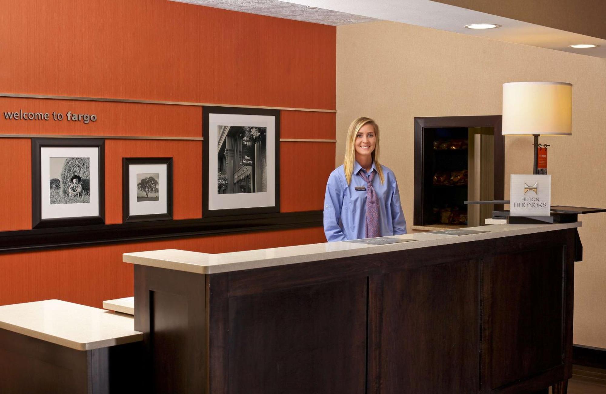 Hampton Inn & Suites Fargo Medical Center Екстер'єр фото