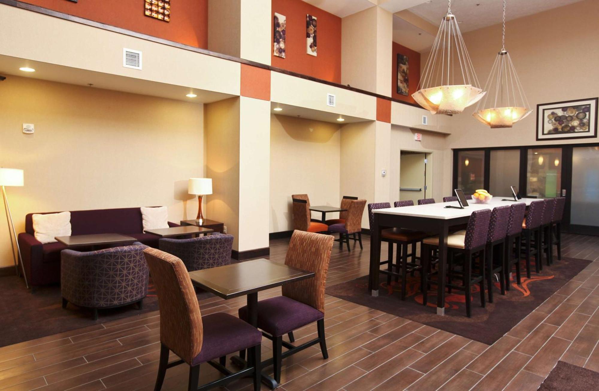 Hampton Inn & Suites Fargo Medical Center Екстер'єр фото
