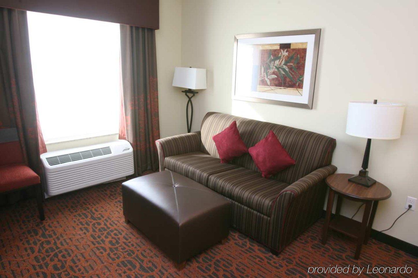 Hampton Inn & Suites Fargo Medical Center Номер фото