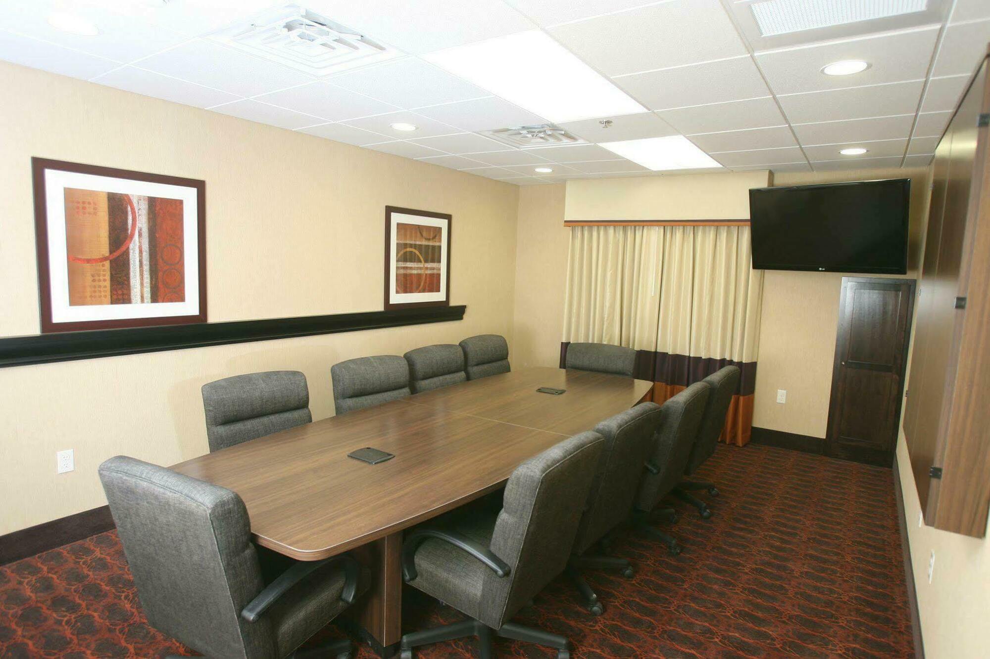 Hampton Inn & Suites Fargo Medical Center Екстер'єр фото